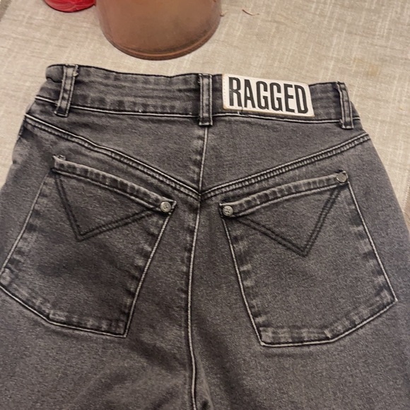 Ragged jeans - Picture 4 of 5